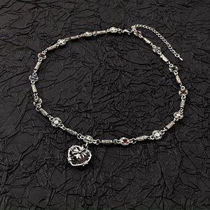 Collier Pendentif Cœur Plaqué Argent Style Rétro Audacieux avec Diamant et Gemmes Colorées pour Femme et Homme – Idéal Soirées Club et Vacances - Product Image 2