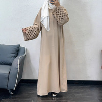 Robe de l'Aïd al-Fitr style turc, Abaya brodée pour femme, Robe musulmane du Moyen-Orient, Robe ouverte pour la prière du Ramadan pour Européennes, Grandes tailles