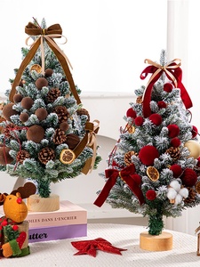 Kit Albero di Natale Fai-da-Te di Alta Qualità, Piccolo e Fatto a Mano, con Decorazioni di Neve, Pigne e Mini Ornamenti Luminosi - Product Image 6
