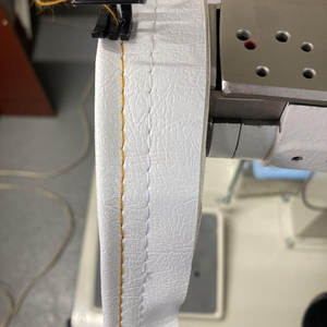 Máquina <span class=keywords><strong>de</strong></span> <span class=keywords><strong>coser</strong></span> industrial Juki 246 <span class=keywords><strong>de</strong></span> segunda mano con cama cilíndrica, arrastre por pie y <span class=keywords><strong>mesa</strong></span> - Product Image 3