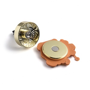 น้ำหอมปรับอากาศติดรถยนต์คุณภาพสูง ดีไซน์น่ารัก กลิ่นหอมสดชื่น ใช้ซ้ำได้ - Product Image 6