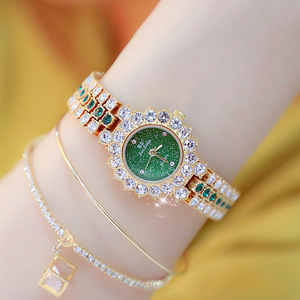 Montre de luxe à cadran en diamant et verre, mouvement à quartz, bracelet en alliage pour femme, affichage à aiguilles, boucle de bracelet, usage quotidien - Product Image 2