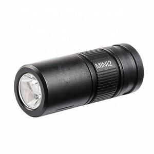 LED <span class=keywords><strong>Mini</strong></span> llavero aleación de aluminio Ultra pequeña linterna 220lm luz fuerte recargable de largo alcance luz al aire libre - Product Image 2