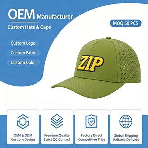 Casquette de baseball jaune à visière incurvée avec patch vert et broderie cyrillique - Product Image 1