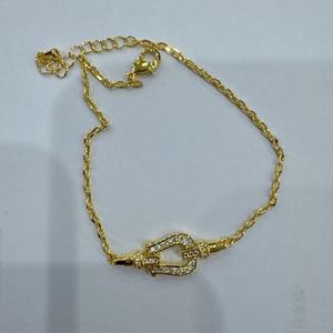 Bracciale classico placcato oro con chiusura a diamante per matrimonio, gioiello unisex - Product Image 1