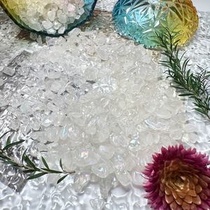 Vente en gros de pierres brutes de quartz aura colorées, pierres roulées, gravier brut pour la guérison et la décoration - Product Image 1