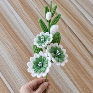 Bouquet de fleurs au crochet de haute qualité, rose et blanc, arrangement floral tricoté pour un cadeau de fête des mères - Product Image 3