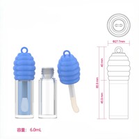 Nouveauté 2025 Tubes de gloss à lèvres avec bouchon brosse design ruche Flacon de rouge à lèvres transparent vide avec chaîne et pendentif Labubu