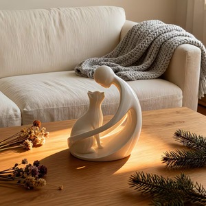 Qianrui Abstract Human And Cat Statue Ornament Modern Minimalist Desktop Decoration For Cat Lovers Pet Enthusiasts - Product Image 2