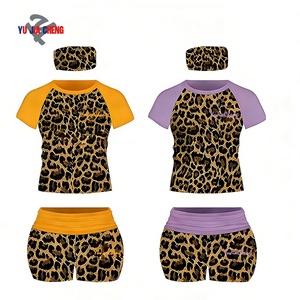 Conjunto de Ropa Deportiva de Dos Piezas con Estampado de Leopardo y Logotipo Personalizado para Verano, Camiseta con Estampado de Guepardo y Pantalones Cortos Plegables para Mujer - Product Image 3