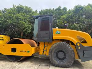รถบดอัดล้อเดี่ยว XS223J ประสิทธิภาพเสถียร, เครื่องสั่นสะเทือนมือสองสำหรับงานก่อสร้างฐานถนนกรวด - Product Image 3
