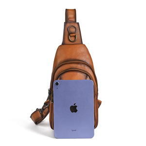 Bolso de Pecho de Cuero Vintage Marrón de Gran Capacidad, Bolso Cruzado para Hombre de Uso Diario - Product Image 4