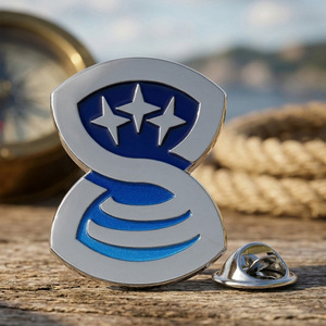 Nuevo Pin Personalizado en Forma de 'S' Abstracto 2026, Pin de Metal con Logotipo, Aleación de Zinc, Plateado, Esmalte Suave, para Promociones de Marca - Product Image 2