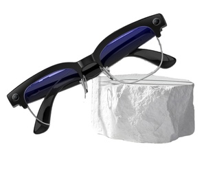 Lunettes intelligentes à double caméra, monture en plastique noir et titane, unisexe - Product Image 1