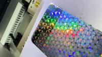 Graveur laser infrarouge couleur picoseconde de type portique pour le traitement du métal, de l'acrylique, du verre et de la pierre – Machine de marquage laser couleur