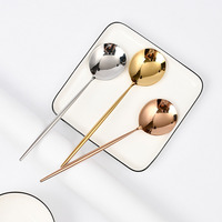 Cuillère à long manche en acier inoxydable poli miroir pour restaurant de mariage