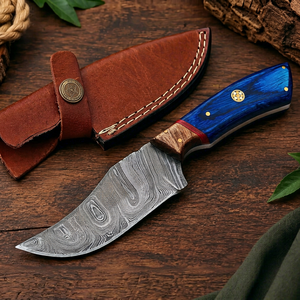 Couteau de chasse artisanal en acier Damas à pointe tombante avec manche en bois bleu et lame droite, qualité industrielle OEM pour usage extérieur - Product Image 1