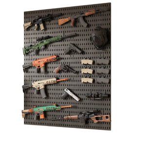 Almacenamiento de pared con tablero perforado Qinfeng para pistolas de juguete, 1 capa de plástico, sin necesidad de taladrar, montaje con ventosas. - Product Image 5