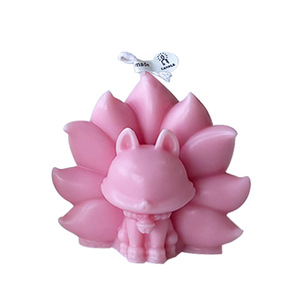 Bougie parfumée en cire de soja en forme de renard à neuf queues, sculpture animale de dessin animé, décoration de table pour la maison - Product Image 5