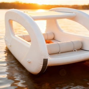 <span class=keywords><strong>Petit</strong></span> <span class=keywords><strong>bateau</strong></span> électrique extérieur pour 6 personnes Bateaux de catamaran gonflables de 4.5 mètres pour les loisirs aquatiques - Product Image 1