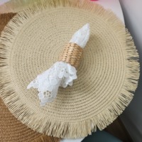 Napperon rond en papier écologique style bohème chic moderne 38x38cm avec pompons pour festivals, mariages, restaurants, réceptions et événements formels