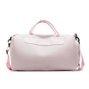Nouveau sac de sport imperméable de designer avec logo, sac de voyage en cuir PU de haute qualité avec poignée pour le yoga et les sports - Product Image 3