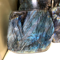 Ornements en labradorite bleue naturelle à reflets, formes libres, pierre de guérison irrégulière polie, décoration de méditation et de mode