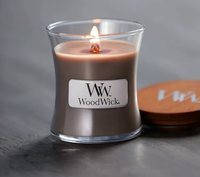 Coffret cadeau de luxe fait main pour la Saint-Valentin Bougies parfumées en cire de soja dans des tasses en verre transparent Fleurs fraîches conservées