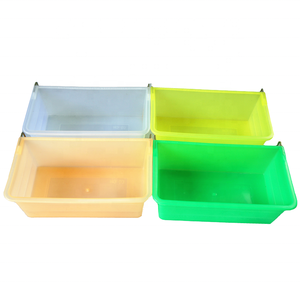 Outils d'abreuvement pour animaux Abreuvoirs en plastique pour pigeons <span class=keywords><strong>Abreuvoir</strong></span> pour cailles - Product Image 1