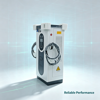 Chargeur mural robuste pour véhicules électriques de 70 kW avec optimisation de la charge de crête pour les parcs d'activités commerciales