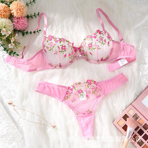 Conjunto de lencería sexy transfronteriza de encaje con tanga, venta al por mayor de fábrica, malla floral de tres piezas para mujer - Product Image 6