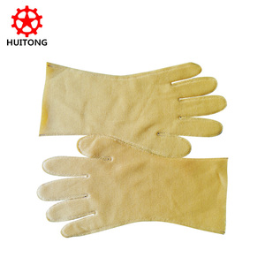 Ligne <span class=keywords><strong>de</strong></span> production entièrement automatique <span class=keywords><strong>de</strong></span> gants ou <span class=keywords><strong>de</strong></span> protège-doigts <span class=keywords><strong>non</strong></span> tissés <span class=keywords><strong>de</strong></span> haute qualité - Product Image 3