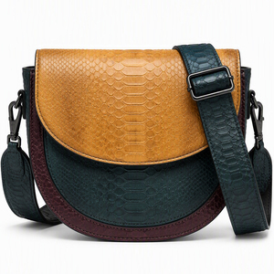 Sac bandoulière messager à rabat en cuir PU texture crocodile pour homme avec logo personnalisé, sac à main de créateur, vente en gros d'usine - Product Image 3