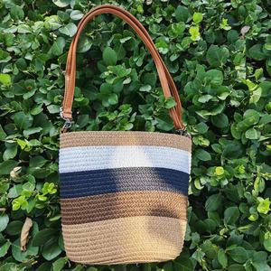 Bolso de Hombro Tipo Cesta Tejida de Paja Pequeño y Económico para Mujer, Ideal para Verano, Playa y Viajes al Aire Libre - Product Image 6