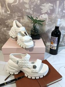 YOUXI pantoufles légères pour femmes adolescentes adultes été jardin <span class=keywords><strong>sandales</strong></span> d'extérieur décontractées avec chaussures antidérapantes classiques - Product Image 6