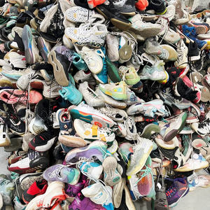 Chaussures d'occasion fabriquées en chine grade B sport <span class=keywords><strong>basket</strong></span>-ball d'occasion à la mode hommes lot mixte vieilles chaussures en gros - Product Image 4