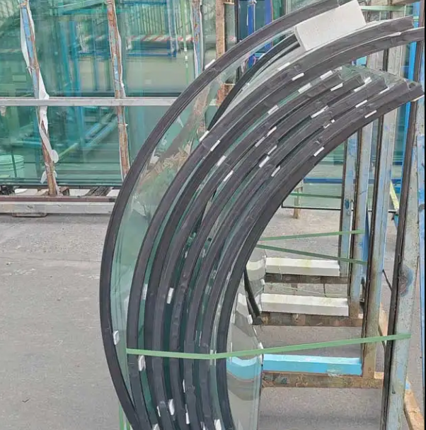 Hexad Customized Safe Tempered Glass 3mm-19mm Solid Curved Panels for Dining Staircase Industrial Applications