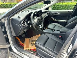Mercedes-Benz <span class=keywords><strong>GLA</strong></span> <span class=keywords><strong>2018</strong></span> Gasolina Automático SUV de Pasajeros LHD Coche Usado para Exportación - Product Image 6