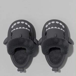 Chaussons d'hiver pour enfants et filles, design original, super confortables, avec intérieur en peluche amovible, forme de requin, plateforme. - Product Image 3