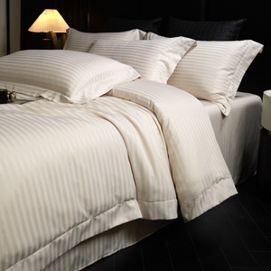 Edredón de Jacquard a rayas de satén para las cuatro estaciones, funda de edredón, sábanas blancas, juego de cama de seda lavada de cuatro piezas para el hogar y el Hotel - Product Image 4