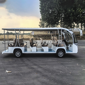 Autobús Turístico Eléctrico de 8-14 Asientos, Techo Abierto, Carrocería Blanca con Toldo y Cabina para el Conductor, para Uso en Parques o Resorts - Product Image 1