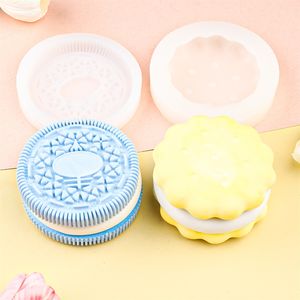 <span class=keywords><strong>Moule</strong></span> en silicone en forme de biscuit en dentelle ronde remplie de dessins animés - Product Image 3