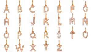 Colgante Clásico de Oro Sólido de 14K con Diamantes Cultivados en Laboratorio, Engaste de Garra, Alfabeto Inglés, Regalo de Compromiso Personalizado - Product Image 4