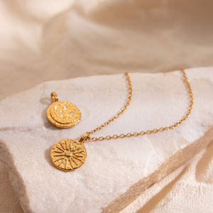 Wanxing Gold Plated Floral Pendant Necklace 18K Titanium Steel Irregular Round Coin Design Everyday Wear Business Style - Product Image 4