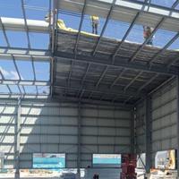 Bâtiments préfabriqués en acier Structure métallique Entrepôt en acier Bâtiments préfabriqués Structures en acier préfabriquées