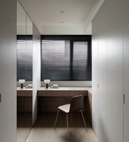 Armoire personnalisable en bois MDF pour chambre à coucher avec coiffeuse, idéale pour les développeurs, les constructeurs et les designers |   Carte E0 |   Meubles de chambre à coucher