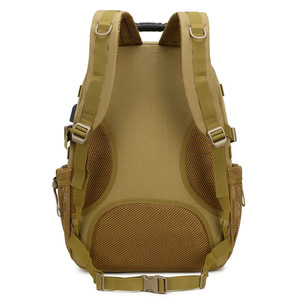 Mochila Táctica Masawei 30L Impermeable para Senderismo al Aire Libre, Mochila para Hombre con Puerto USB y Múltiples Bolsillos - Product Image 2