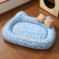 Lit pour animaux de compagnie avec oreilles de chat mignonnes et nœud papillon, imperméable, anti-adhérent aux poils, canapé-lit pour chien et chat, tapis de couchage pour petits animaux