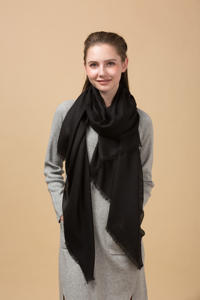 Bufanda de cachemira ultrafina de alta calidad al por mayor, chal ligero y transparente para mujer - Product Image 4