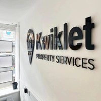 Lettres plates en acier inoxydable personnalisées pour enseignes d'entreprise, logo métallique peint, lettres noires pour signalétique commerciale